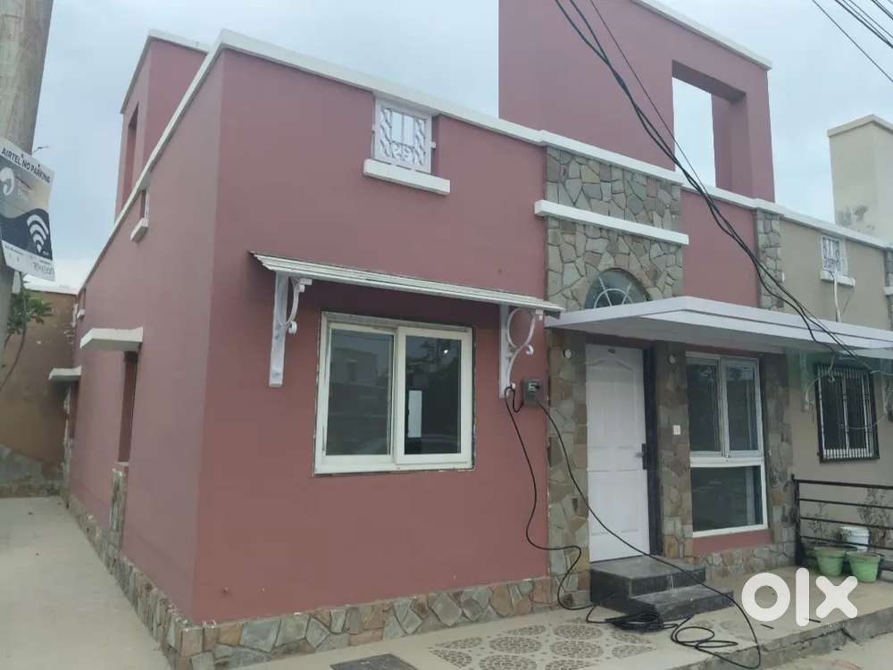 Shri Radha florence vrindavan 2 km from shri Bankey Bihari Ji Mandir