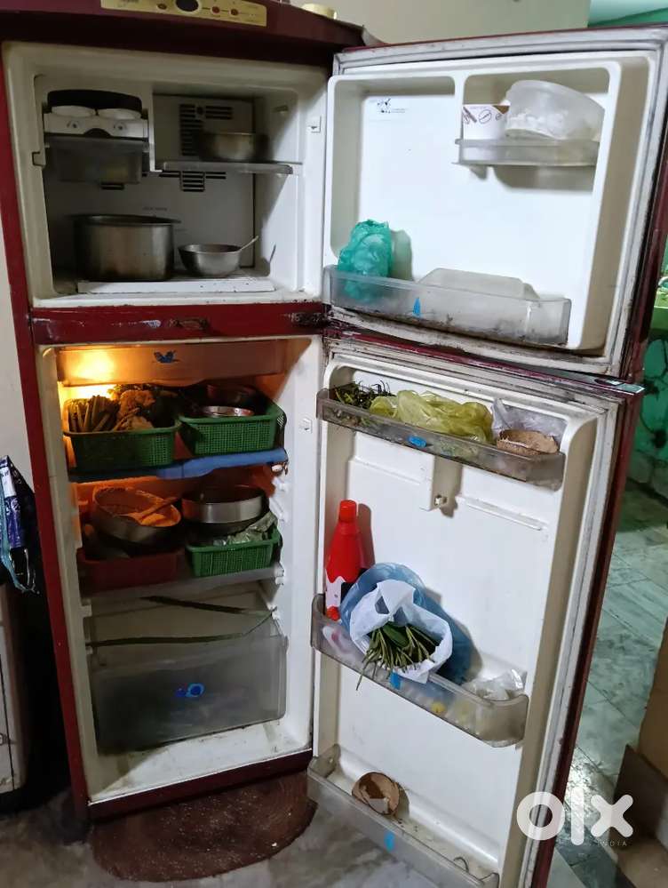 Dubel door Whirlpool fridge in very good condition for sale