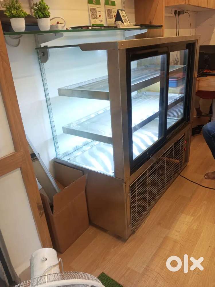 Display frige Bangali methai