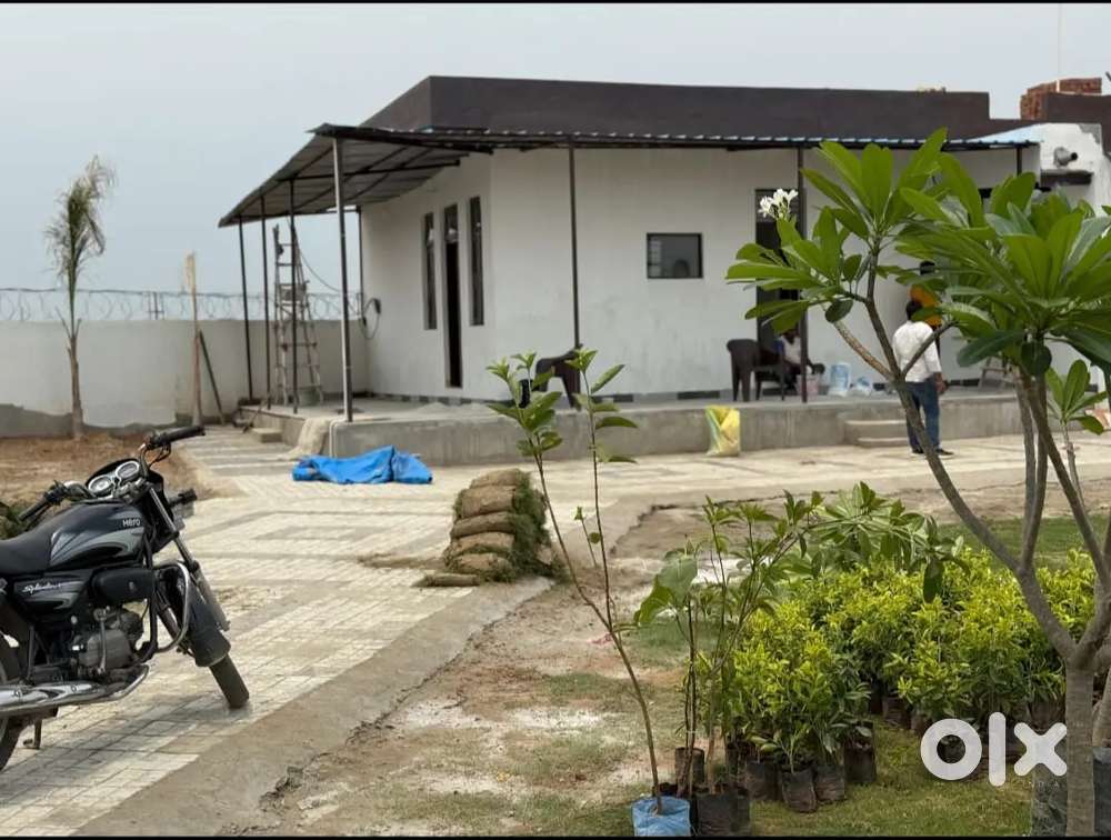 Farmhouse+plots available all facilities