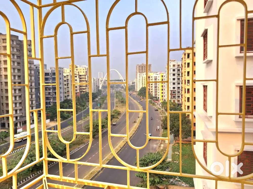 3 BHK Flat with All-Side Open + Biswa Bangla View + Parking, for Rent.