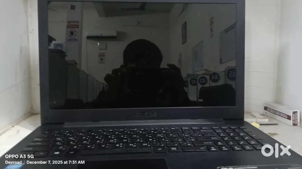 Asus laptop good condition work windows 10 hai