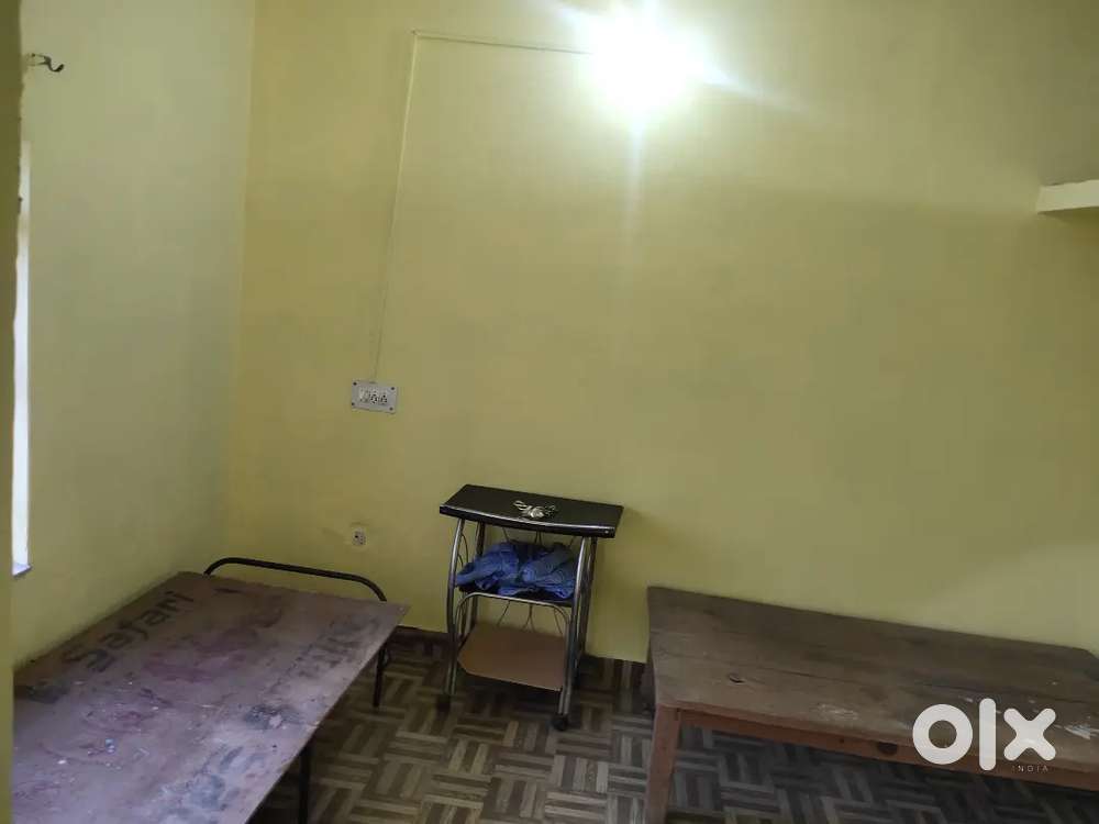 Single room for rent with semifurnish