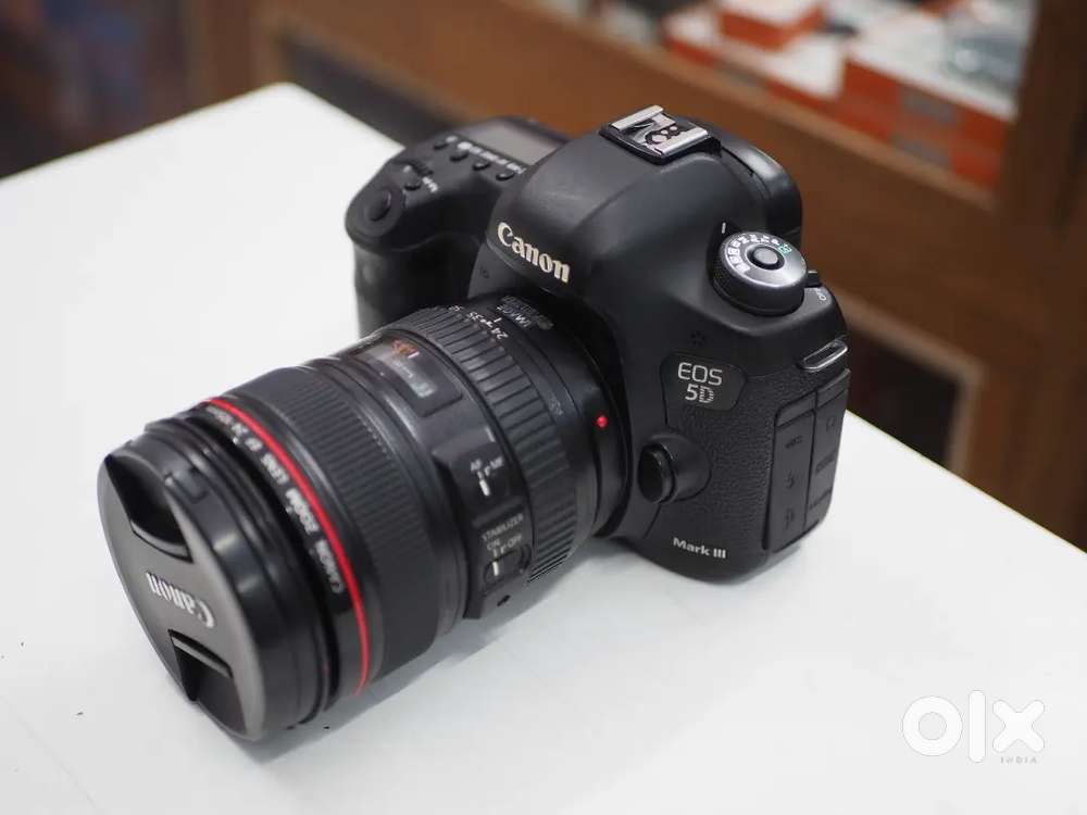 Canon eos 5d mark iii with 24-105mm F4 USM lense