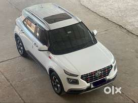 HYUNDAI VENUE SX(O) EXECUTIVE VERSION FOR SALE
