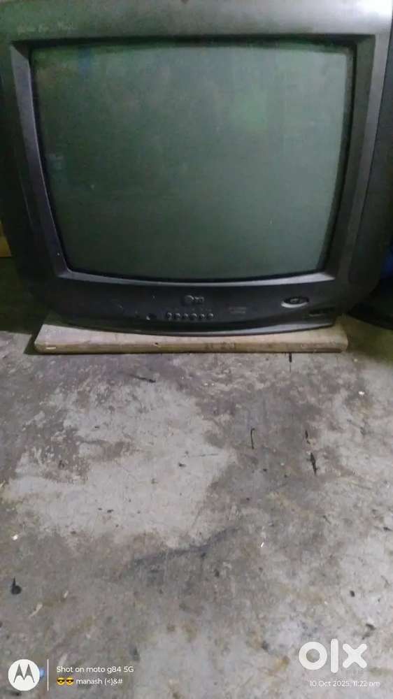 LG TV 21 inch  urgent sale