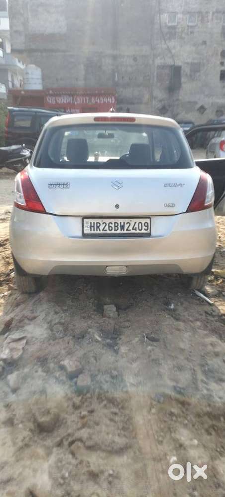 Maruti Suzuki Swift LXI Optional-O, 2012, Petrol