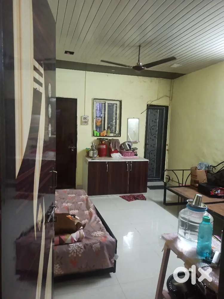 Sharing 1rk  room for girls only