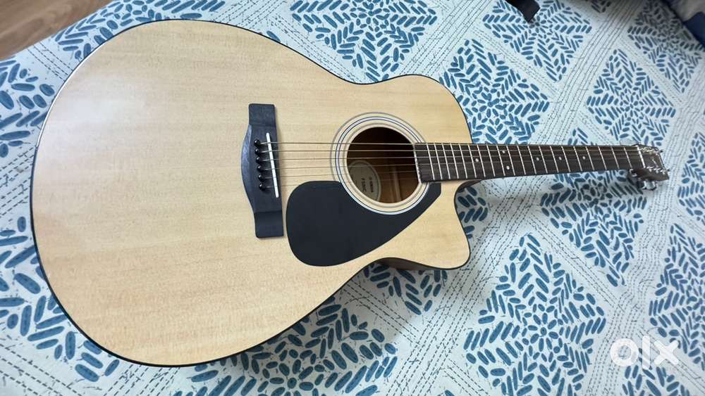 Yamaha FS80C Natural Acoustic Guitar
