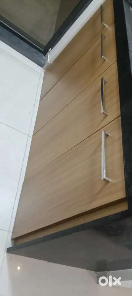 For rent on road 3Rd floor property with good condution