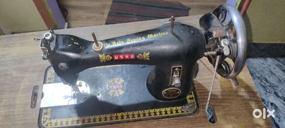 Used Sewing Machine with All Accessories – Good Condition