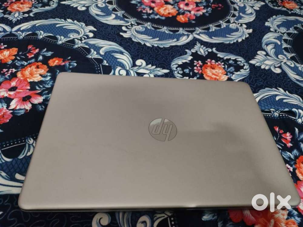 hp laptop AMD RYZEN 5 5500U