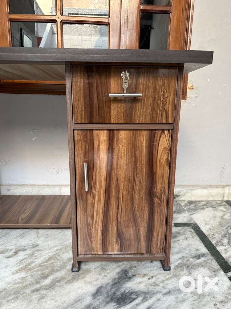Computer Table