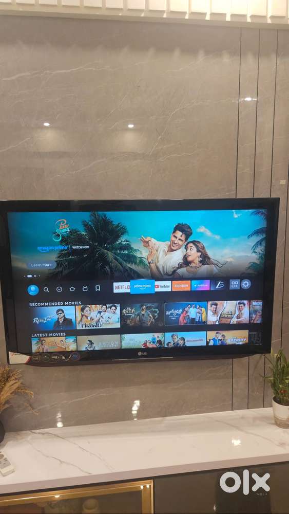 LG TV 47INCH