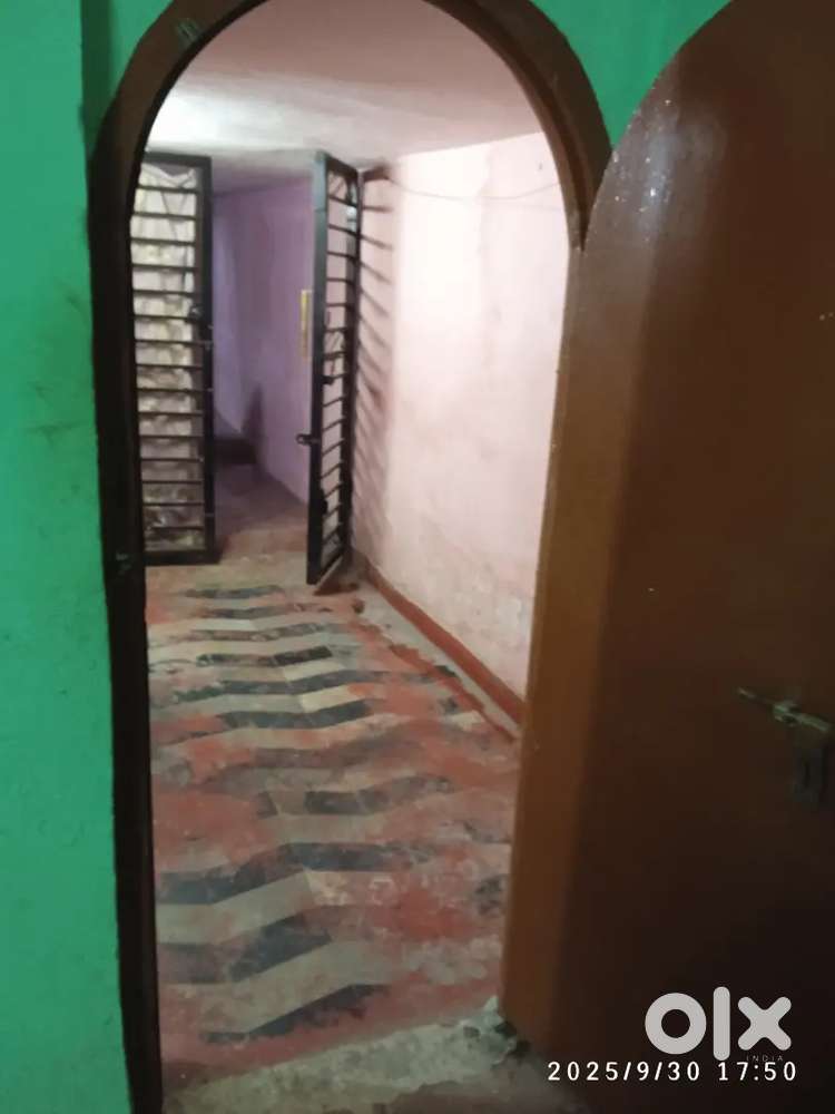 1 room kitchen and bathroom in 8000