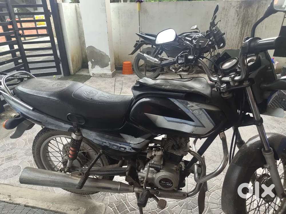 Bajaj CT 100 Black and Blue