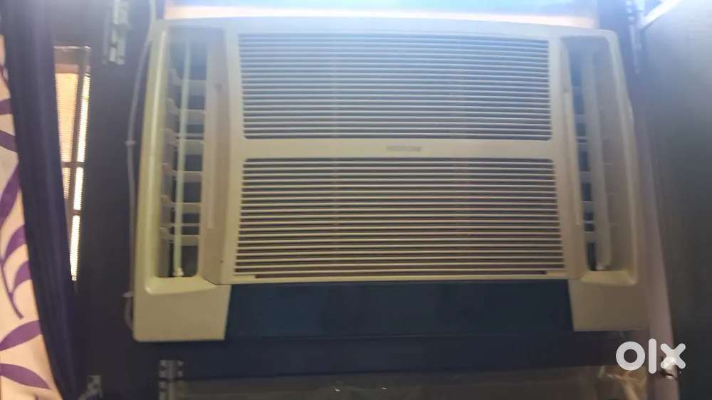 Hitachi AC for sale