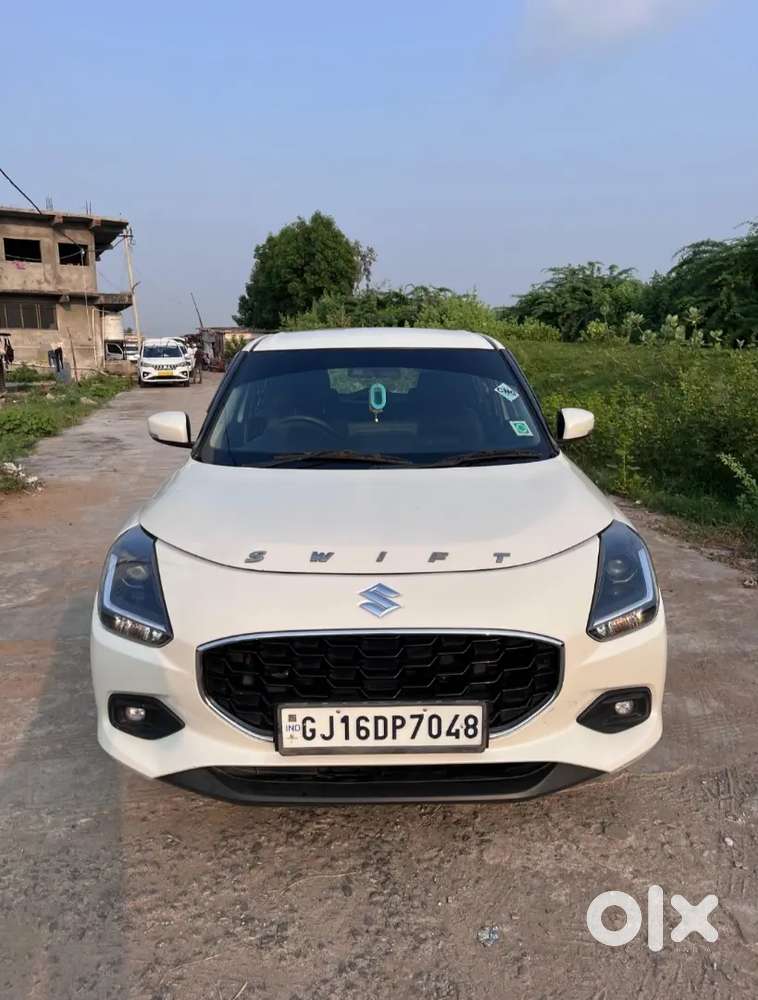 Swift 2024/6month 1st owner petrol CNG with entry insurence running