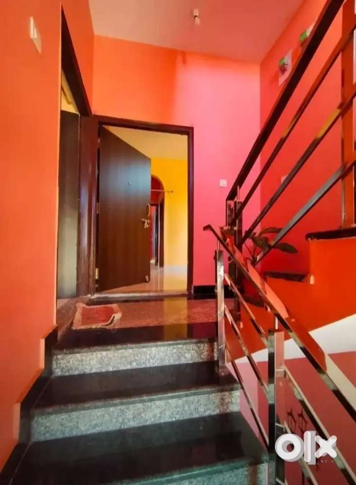 Fully well painted house for rent, located in hatiya, obriya road