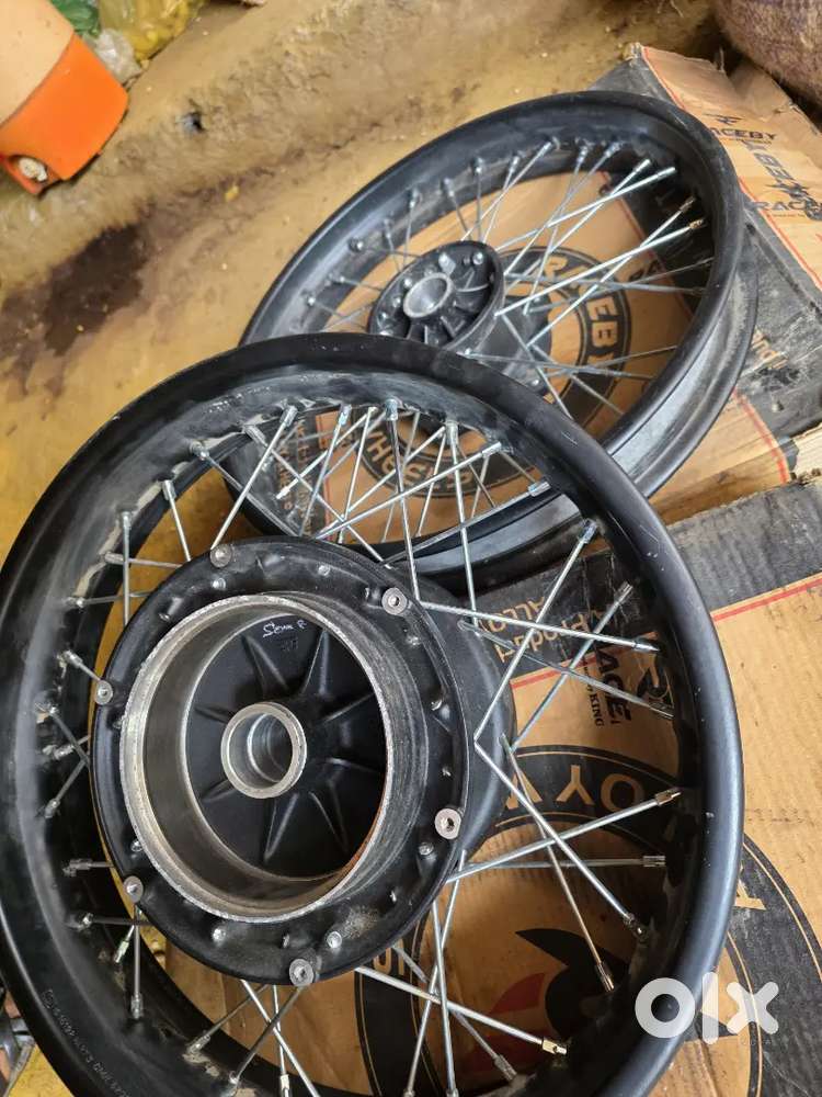 Alloy wheel bullet 350 new 2025 ke 100% condition