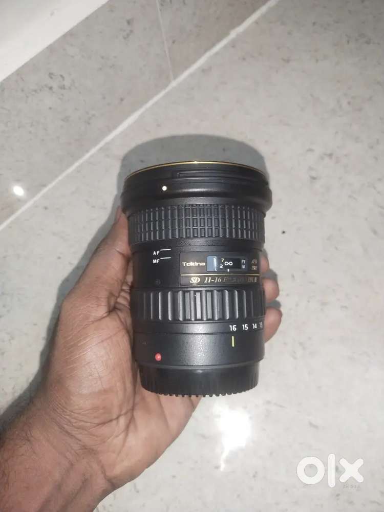 Tokina 11- 16 mm lens canon ef mount wide lens