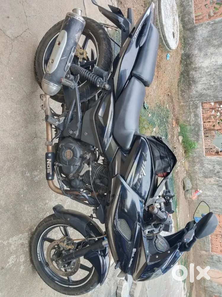 Pulsar 220 DTSI F BS4