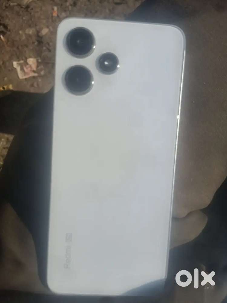 Mi 12 5g . 8, gb ram 128 gb attach