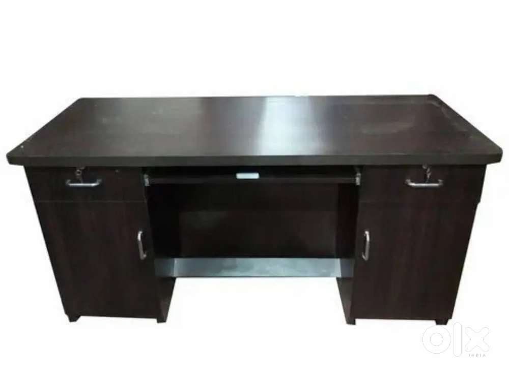 Boss Table
