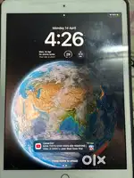 I pad 8th gen (32GB)