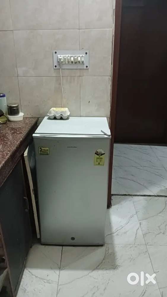 Kelvinator fridge 92 L