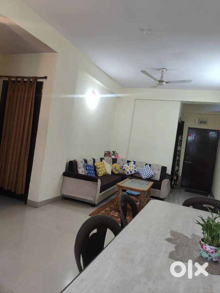 3 bhk in covered campus furnished
