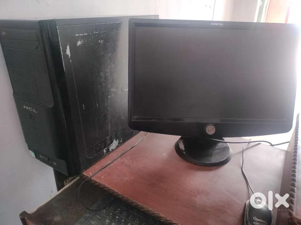 Desktop HCL 4GB Ram 300 GB HDD HCL Moniter