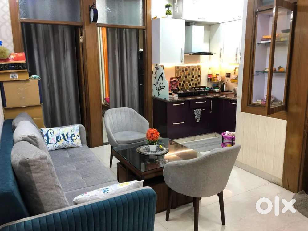 2bhk full furnished flat available for rent in indirapuram near sec62