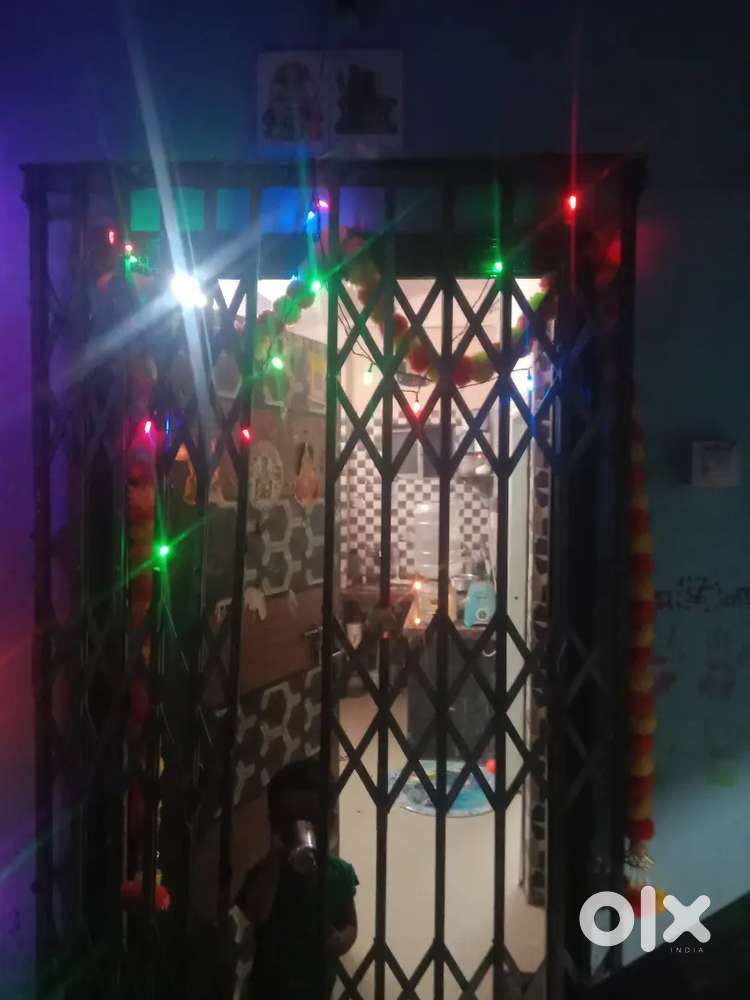 2  room 1 dining cum kitchen 1 toilet ground floor
