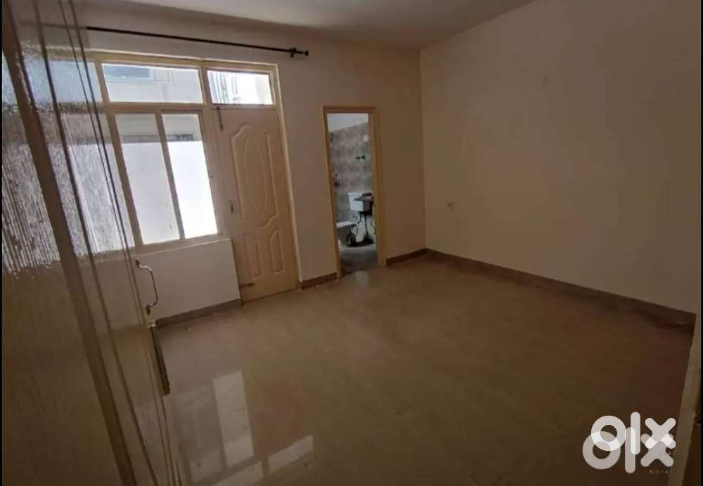 FLAT FOR SALE 2 BHK, THIRD FLOOR ,SAVITRY GREENS 2 SOCIETY, ZIRAKPUR