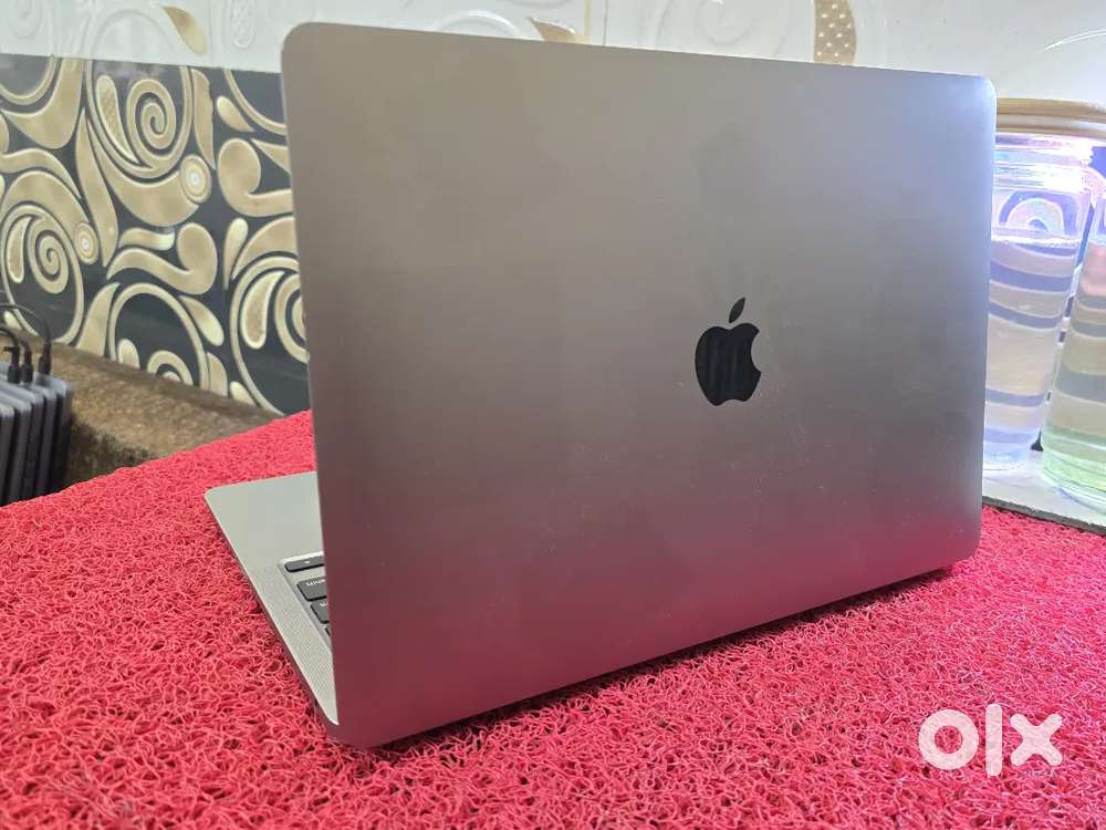 M1 Air Apple  Macbook  8gb 256gb 13inch Retina Display