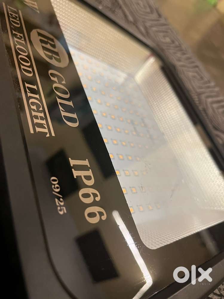 Rb gold led flood light