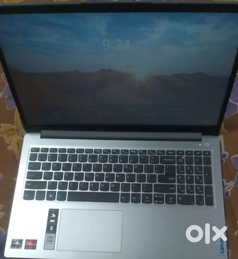 LENOVA IdeaPad slim 1Amd ryzen3 8GB 512GB SSD.New