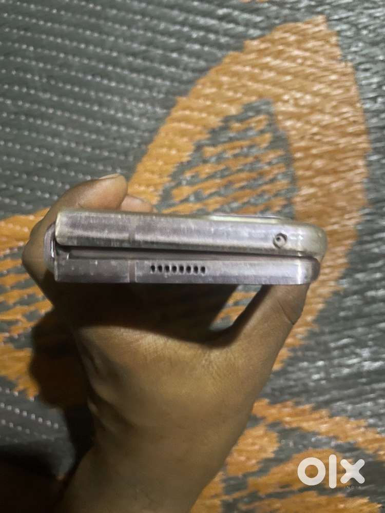 Samsung galaxy z fold 2