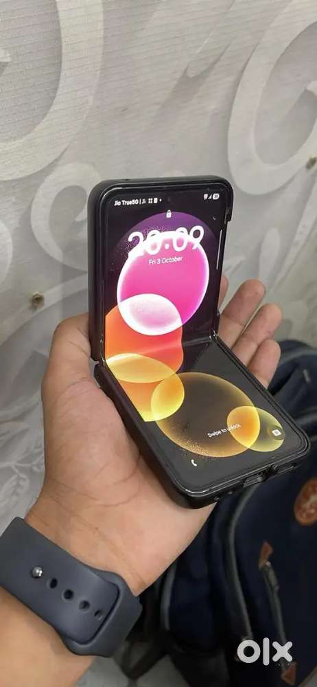 Samsung flip 5 all ok phone  only a dot is on the screen