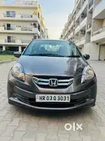 Amaze smt 2013 petrol first owner km 120 on record new tyr both keys