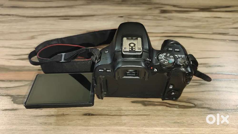 Canon 200D for sale