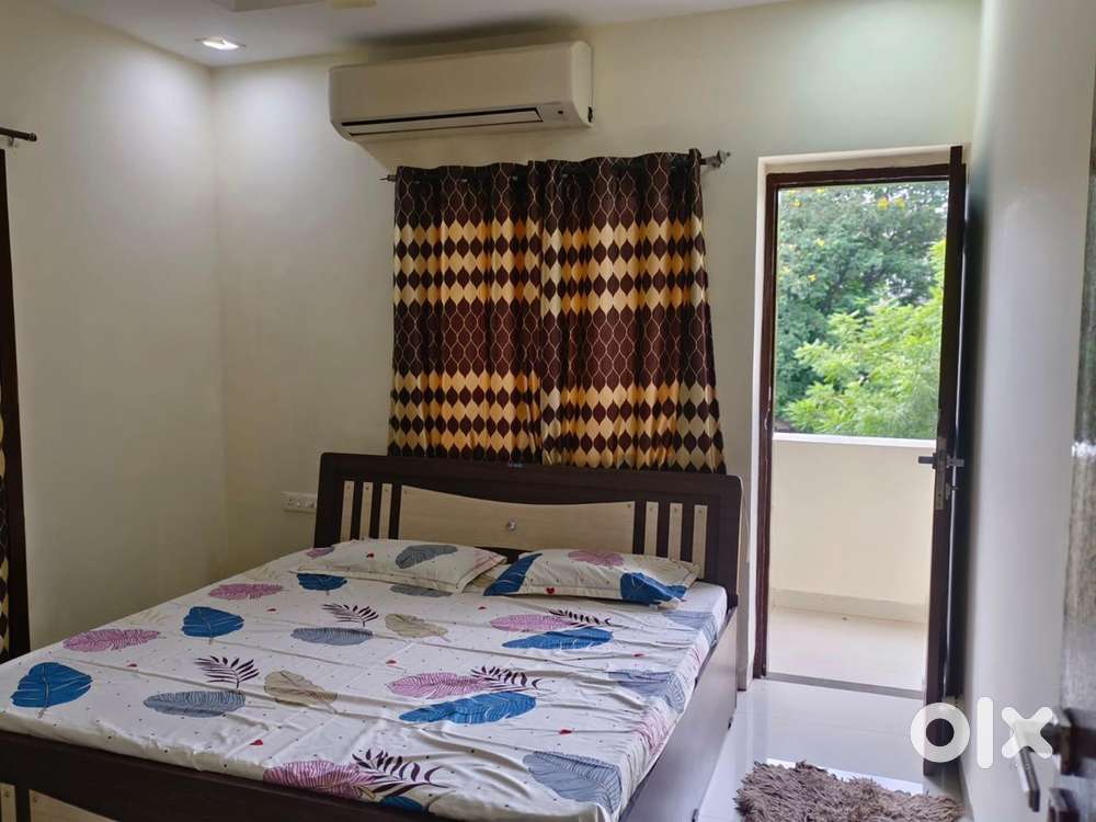 Room for rent with lobby