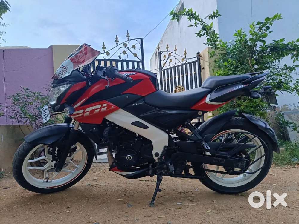 Pulsar NS 200 , model 2021 ,KM driven 43000