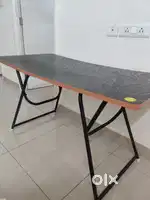 Table and office chair set for sale at ₹1000