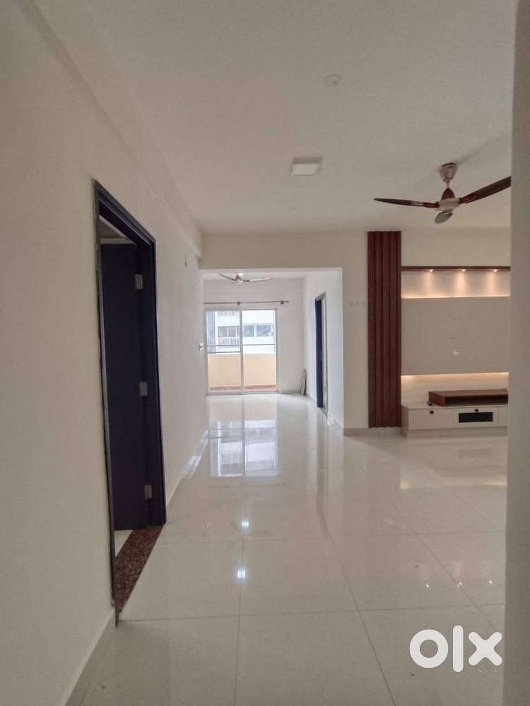 2bhk in rayasandra,hosa road for lease