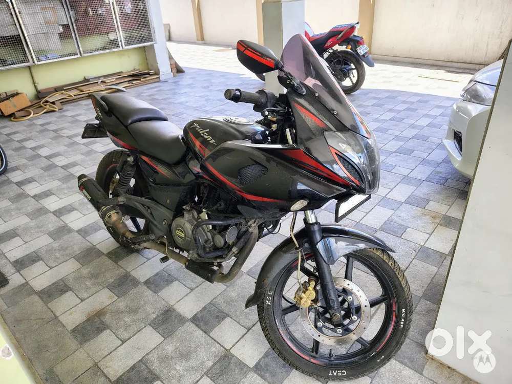 Pulsar 220f well maintained
