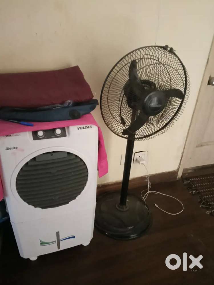 Good running condition cooler for sale under 2000
