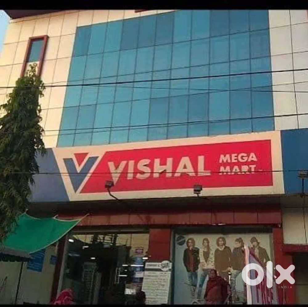 Ground staff floor Bharti Vishal