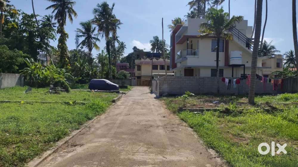 Residential plots at Anayara